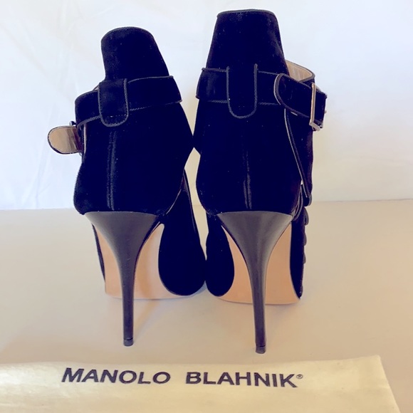 - Manolo Blahnik Black Suede Button Boot Heels 39.5 - Picture 6 of 14